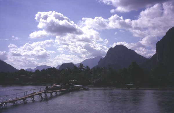 photo of Laos, Vang Vieng (Vangvieng), bridge across the Nam Song River