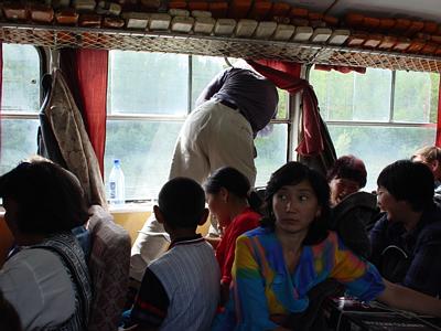 Tuva ferry boot van Kyzyl naar Toora Xem over de Yenisei