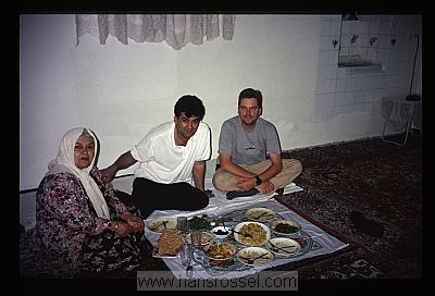 photo of Iran, Bam, dinner in house of guest family, Hans Rossel