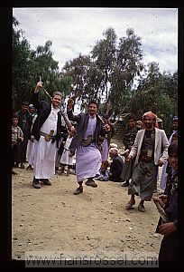 photo of Yemen, dancing on a wedding, Hans Rossel
