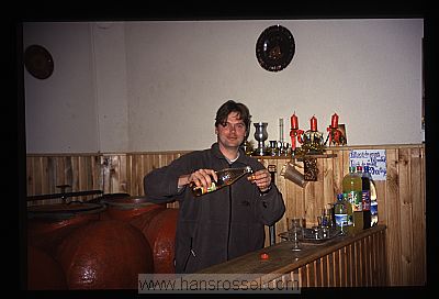 photo of Romania, tasting wines, Hans Rossel