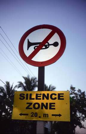 photo of India, Puna, traffic sign 'silence zone 20 m'