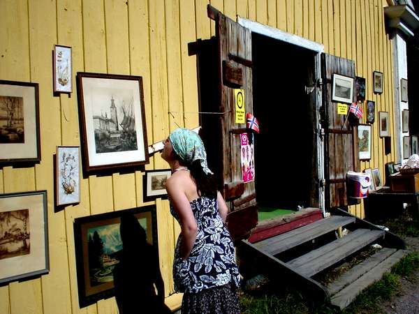 photo of Sweden, around Stockholm, island of Ekerö, Kaggaholm loppmarknad (loppis), a countryside all year round flea market inside a farm house