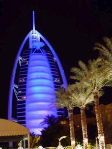 Dubai Burj al Arab hotel verlicht