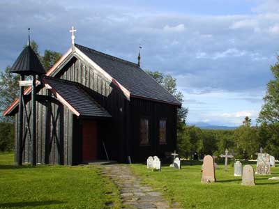 houten kerkje in Handol, een dorpje in de omgeving van Storlien in Midden Zweden