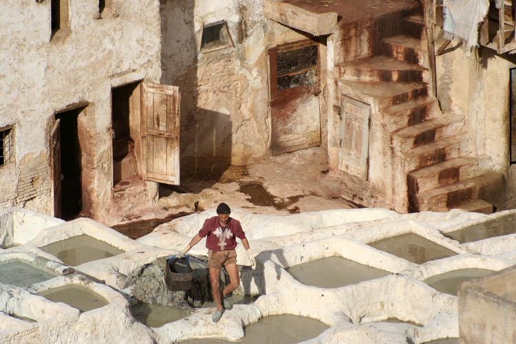 fes-fez-leather-dying-souq-5478